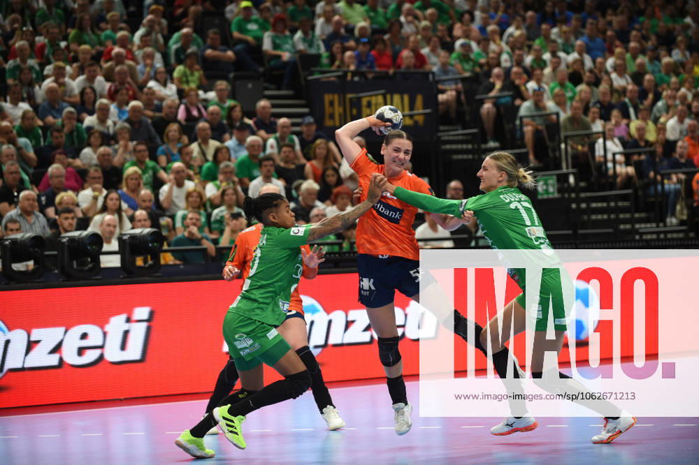 Hojlund Mie Enggrob of Odense Handbold on the final of the EHF Champions League Woman between Gyori Audi ETO KC and Odense Handbold on the second day of the EHF Champions league Final4 Woman in Budapest on the 1th of June. Budapest Hungary - ZUMAs291 20250601_zip_s291_120