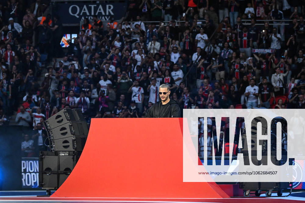 PSG celebrates Champions League trophy at Parc des Princes - FA DJ Snake performs as Paris Saint-Germain’s players celebrate the UEFA Champions League trophy at the Parc des Princes Stadium in Paris on June 1, 2025, the day after PSG won the UEFA Champions League final football match over Inter Milan in Munich, on May 31, 2025. Photo by Firas Abdullah ABACAPRESS.COM Paris Ile-de-France France