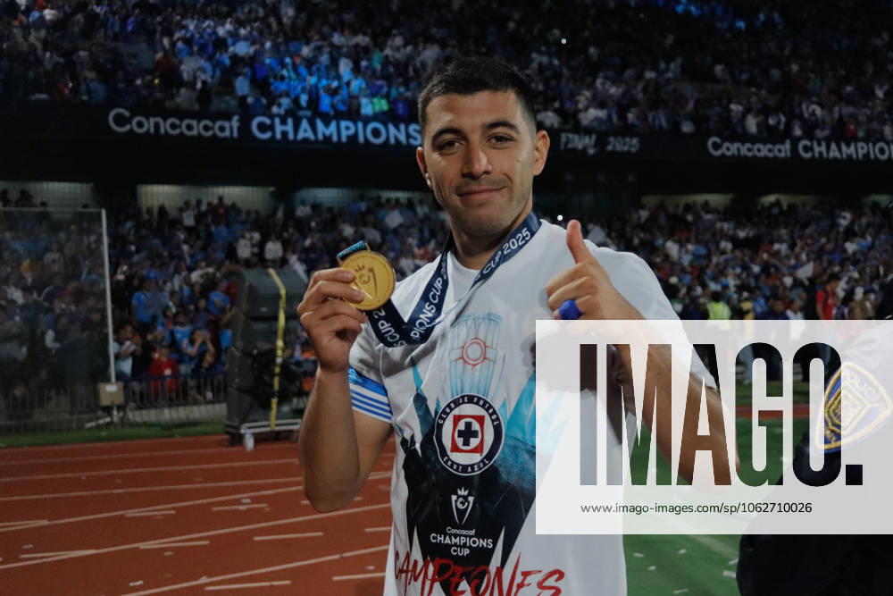 Whitecaps v Cruz Azul - CONCACAF Champions Cup 2025 Final Match Erik Lira 6 of Cruz Azul poses after winning the final match as part of the CONCACAF Champions Cup 2025 between Cruz Azul and Vancouver Whitecaps at the Estadio Olimpico Universitario. Cruz Azul defeat Whitecaps 5-0. on June 1, 2025 in Mexico City, Mexico. (Photo by Carlos Santiago Eyepix Group)