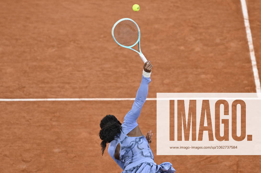 2025 Roland-Garros - Day 11 PARIS, FRANCE - JUNE 04: Coco Gauff of US competes against Madison Keys (not seen) of US during quarter-final women s singles match on day 11 of the French Open tennis tournament on Court Philippe-Chatrier at the Roland-Garros in Paris on June 04, 2025. Burak Akbulut Anadolu Paris France. Editorial use only. Please get in touch for any other usage.