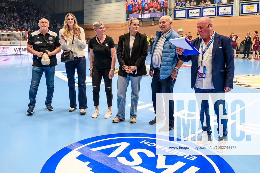The women of THC Thueringer HC are coached by ThSV Geert coach Herbert Mueller, Annika Niederwieser, L�dia Jakubisova, goalkeeper Dina Eckerle GER, ThSV Eisenach vs. 1 VfL Potsdam, Handball, 1 Bundesliga, 33 Matchday, Season 2024 2025, 04 06 2025 GER, ThSV Eisenach vs. 1 VfL Potsdam, Handball, 1 Bundesliga, 33 Matchday, Season 2024 2025, 04 06 2025 Eisenach