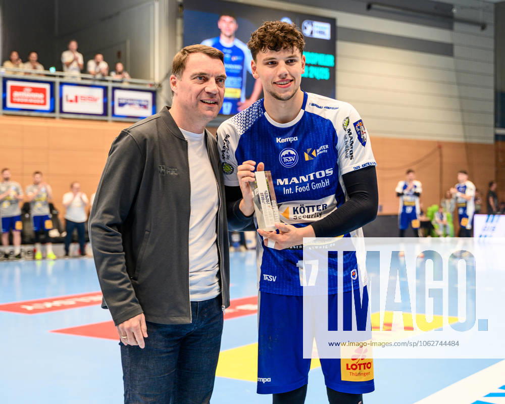 Marko Grgic ThSV Eisenach, 17 receives an award in Eisenach as handball player of the season 24 25 GER, ThSV Eisenach vs. 1 VfL Potsdam, Handball, 1 Bundesliga, 33 Matchday, Season 2024 2025, 04 06 2025 GER, ThSV Eisenach vs. 1 VfL Potsdam, Handball, 1 Bundesliga, 33 Matchday, Season 2024 2025, 04 06 2025 Eisenach