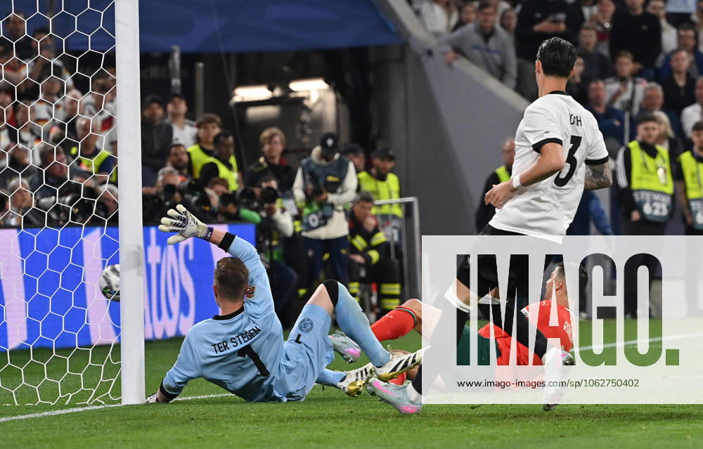 Football UEFA Nations League 1 2 Final, Germany Portugal v l Marc Andre ter Stegen Deutsche Fussball Nationalmannschaft DFB , Cristiano Ronaldo Portugal , Robin Koch Deutsche Fussball Nationalmannschaft DFB Muenchen