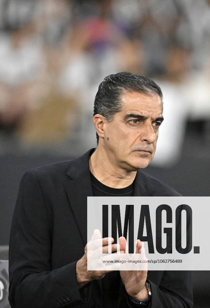 Estadio Olimpico Nilton Santos RIO DE JANEIRO, BRAZIL - JUNE 04: Botafogo Head Coach Renato Paiva prior to the Brasileirao 2025 match between Botafogo and Ceara at Estadio Olimpico Nilton Santos on June 04, 2025 in Rio de Janeiro, Brazil. (Andrà Ricardo SPP)