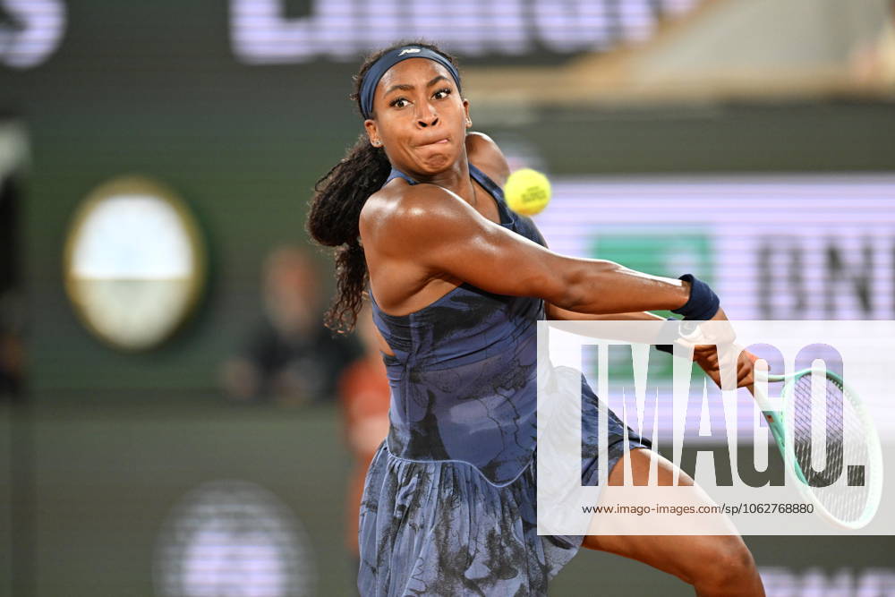 2025 Roland-Garros - Day 12 PARIS, FRANCE - JUNE 5: Coco Gauff of US in action against Lois Boisson of France (not seen) during the Women s Singles semi-final match on Day twelve of the 2025 French Open at Court Philippe-Chatrier in Paris, France on June 5, 2025. Mustafa Yalcin Anadolu Paris France. Editorial use only. Please get in touch for any other usage.