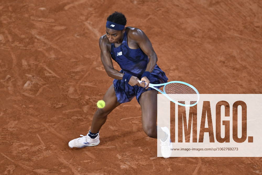 2025 Roland-Garros - Day 12 PARIS, FRANCE - JUNE 05: Coco Gauff of the United States plays against Lois Boisson of France during the Women s Singles Semifinal match on Day Twelve of the 2025 French Open at Roland Garros on June 05, 2025 in Paris, France. Burak Akbulut Anadolu Paris France. Editorial use only. Please get in touch for any other usage.
