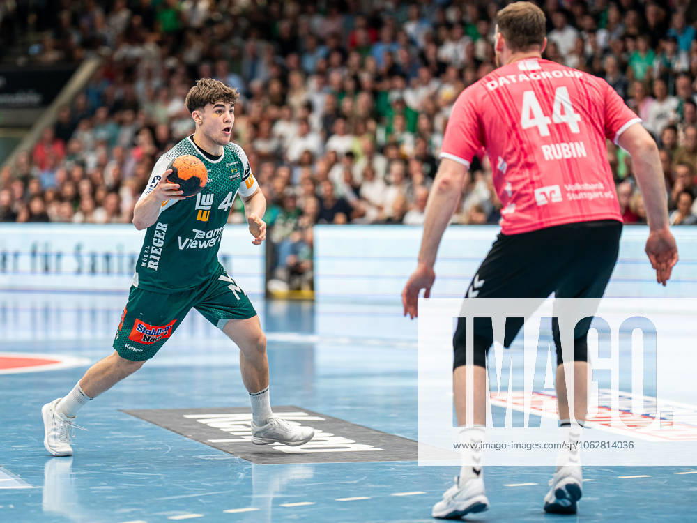 Elias Newel Frisch Auf Goeppingen, 40 on the ball, Frisch Auf Goeppingen vs TVB Stuttgart, Handball, 1 Bundesliga, Men, 2024 2025 season, 05 06 2025, Frisch Auf Goeppingen vs TVB Stuttgart, Handball, 1 Bundesliga, Men, 2024 2025 season, 05 06 2025 Goeppingen