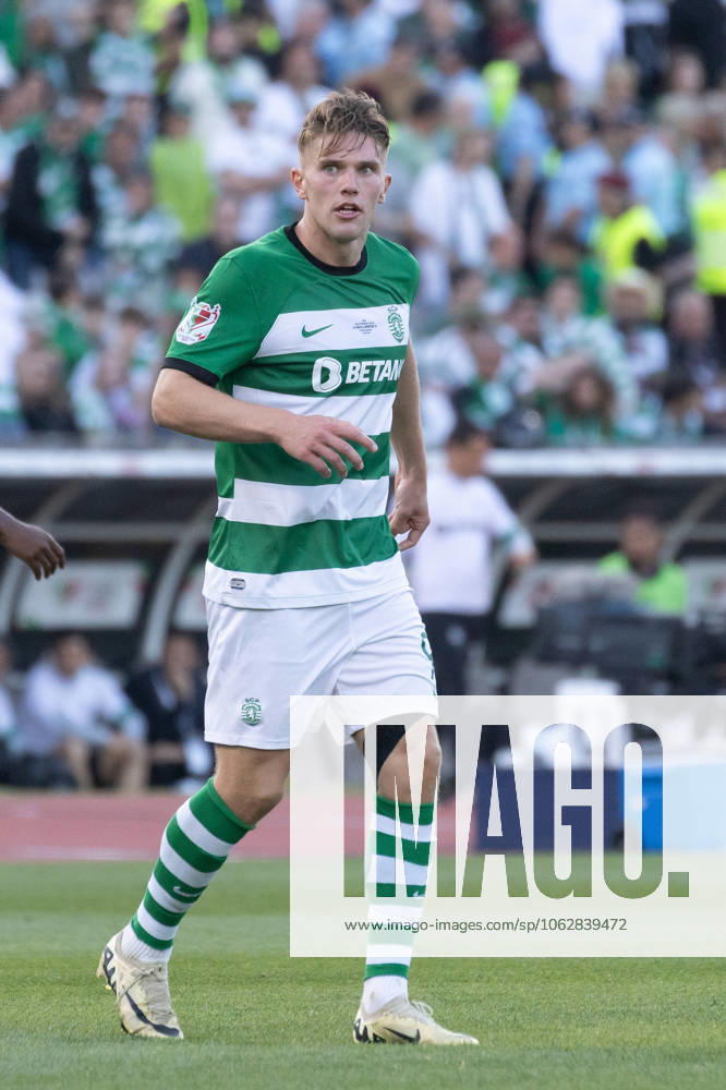 Sporting forward from Sweden VIKTOR GYOKERES (9) in action during the game of the final of the Portugal Cup between Porto and Sporting at Estadio Nacional Caxias Portugal - ZUMAs359 20240526_zsp_s359_253
