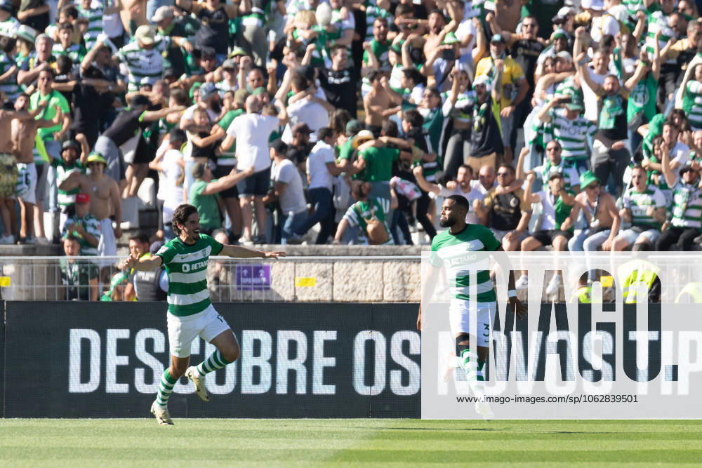 Sporting forward from Portugal FRANCISCO TRINCAO (17) celebrating after Sporting defender from The Netherlands JEREMIAH ST. JUSTE (3) scored a goal during the game of the final of the Portugal Cup between Porto and Sporting at Estadio Nacional Caxias Portugal - ZUMAs359 20240526_zsp_s359_072