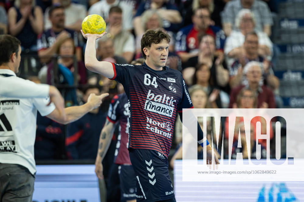 DAIKIN HBL SG Flensburg Handewitt vs Handball Sportverein Hamburg 08 06 25 Lasse Møller Nr 64, SG Flensburg Handewitt in attack DAIKIN HBL SG Flensburg Handewitt vs Handball Sportverein Hamburg, GP JOULE Arena on 08 06 25