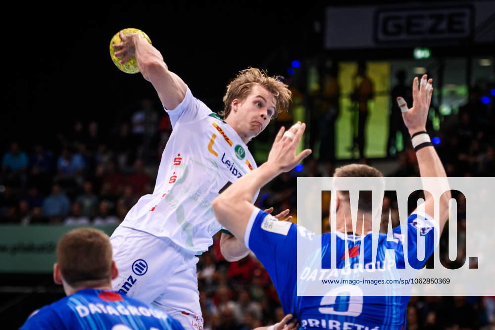 Andri Mar Runarsson SC DHfK Leipzig, 04 vs Gianfranco Pribetic TVB Stuttgart, 09 GER, TVB Stuttgart SC DHfK Leipzig, DAIKIN HBL, Handball, Bundesliga, 34 Matchday, Season 2024 2025, 08 06 2025 GER, TVB Stuttgart SC DHfK Leipzig, DAIKIN HBL, Handball, Bundesliga, 34 Matchday, Season 2024 2025, 08 06 2025 Stuttgart