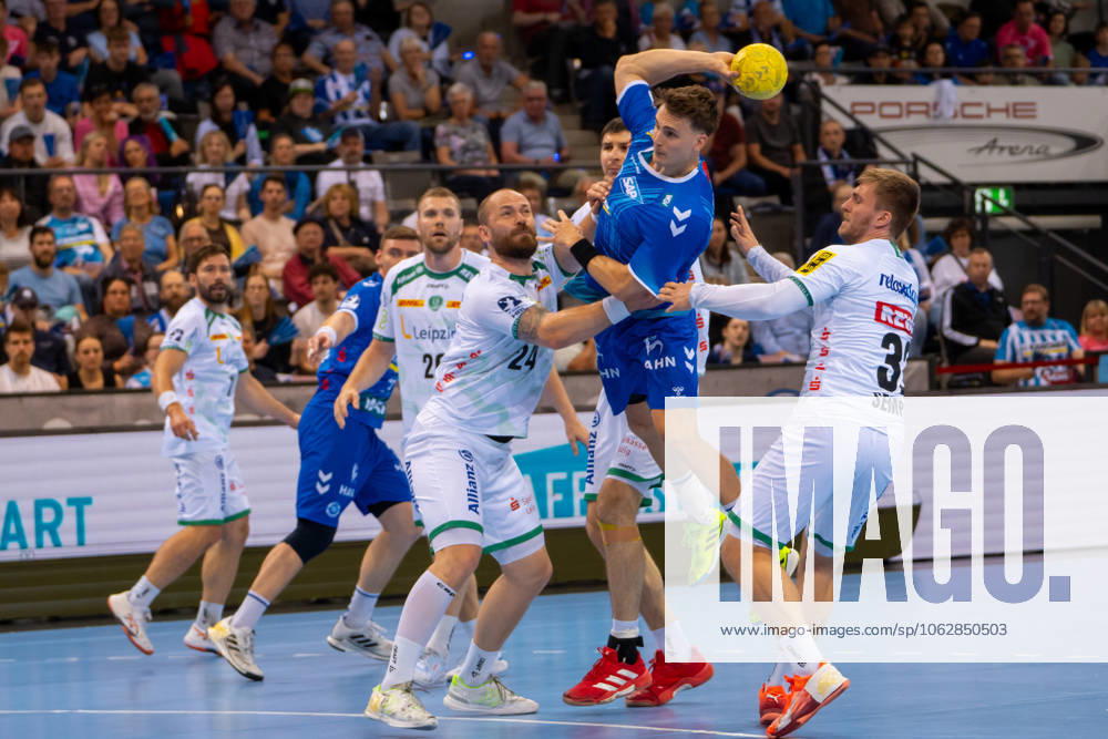 Handball I Men I Season 2024 2025 I Bundesliga I 34 Matchday I TVB Stuttgart SC DHfK Leipzig I 08 06 2025 Max Häfner 3, TVB Stuttgart defended by Moritz Preuss 24, SC DHfK Leipzig and Franz Semper 32, SC DHfK Leipzig Stuttgart Porsche Arena Baden Württemberg Germany