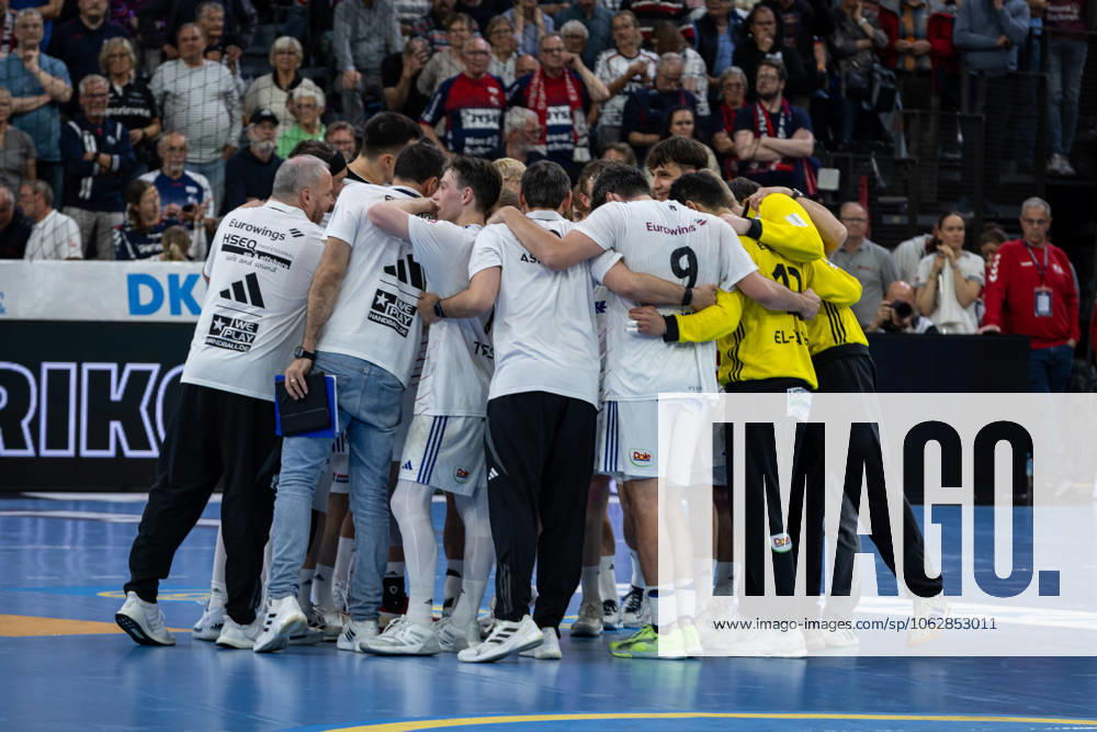 DAIKIN HBL SG Flensburg Handewitt vs Handball Sportverein Hamburg 08 06 25 Team Handball Sport Verein Hamburg after the match DAIKIN HBL SG Flensburg Handewitt vs Handball Sportverein Hamburg, GP JOULE Arena on 08 06 25