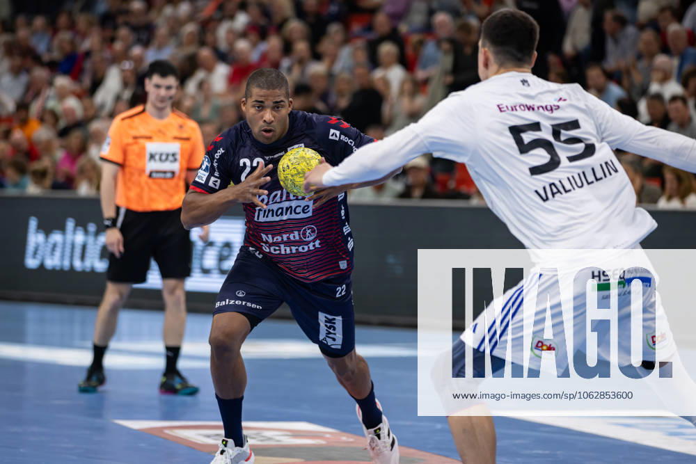 DAIKIN HBL SG Flensburg Handewitt vs Handball Sportverein Hamburg 08 06 25 Mads Mensah Larsen Nr 22, SG Flensburg Handewitt vs Azat Valiullin Nr 55, Handball Sportverein Hamburg DAIKIN HBL SG Flensburg Handewitt vs Handball Sportverein Hamburg, GP JOULE Arena on 08 06 25