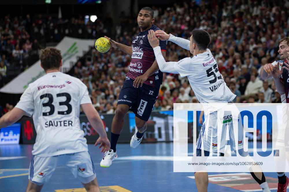 DAIKIN HBL SG Flensburg Handewitt vs Handball Sportverein Hamburg 08 06 25 Mads Mensah Larsen No 22, SG Flensburg Handewitt vs Moritz Sauter No 33, Handball Sportverein Hamburg and Azat Valiullin No 55, Handball Sportverein Hamburg DAIKIN HBL SG Flensburg Handewitt vs Handball Sportverein Hamburg, GP JOULE Arena on 08 06 25