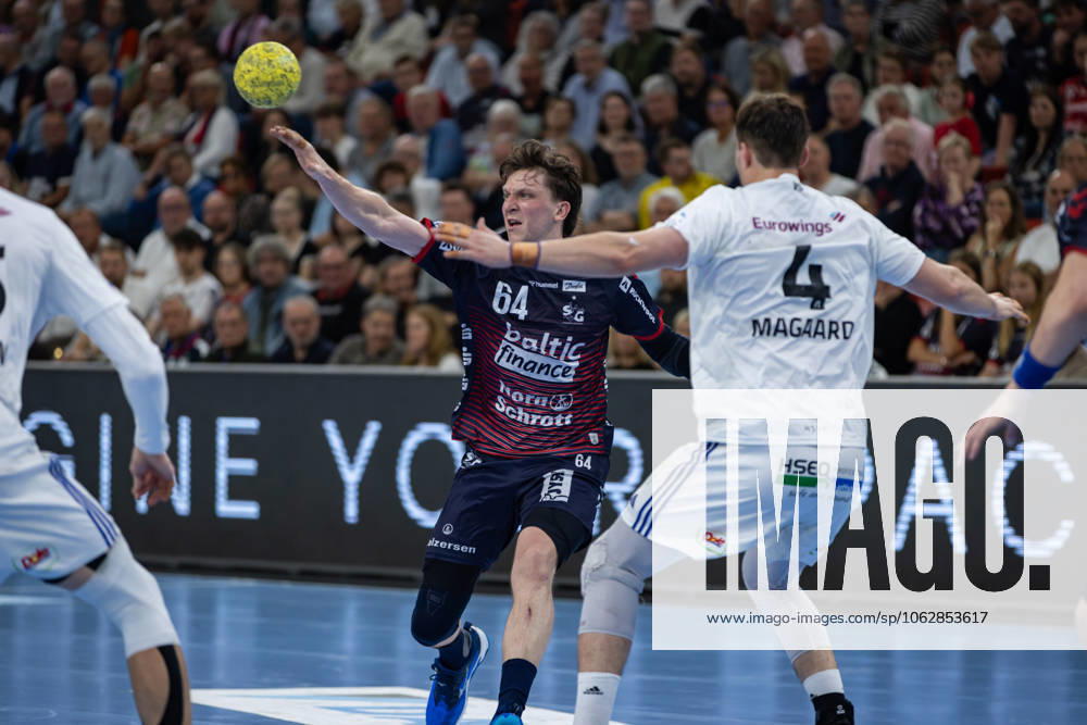 DAIKIN HBL SG Flensburg Handewitt vs Handball Sportverein Hamburg 08 06 25 Lasse Møller Nr 64, SG Flensburg Handewitt in attack DAIKIN HBL SG Flensburg Handewitt vs Handball Sportverein Hamburg, GP JOULE Arena on 08 06 25