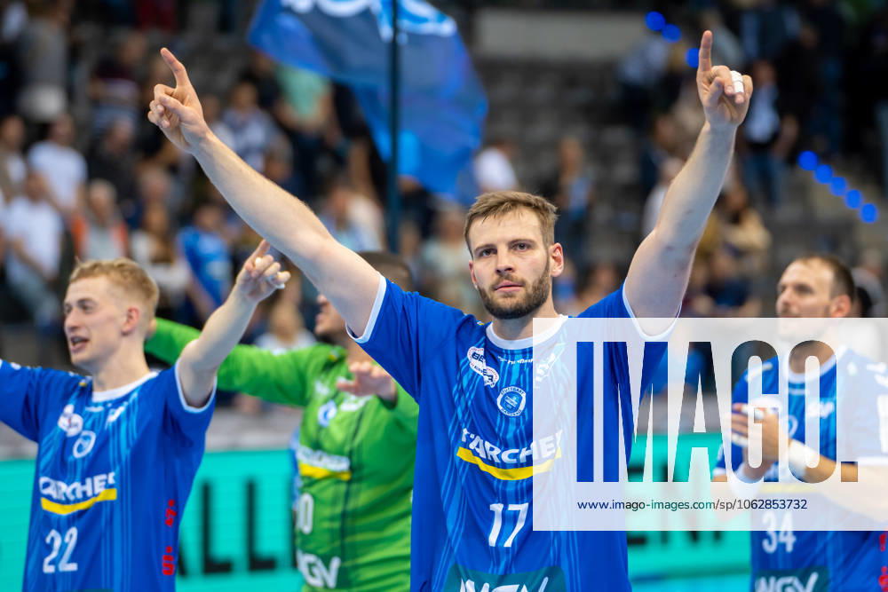 Handball I Men I Season 2024 2025 I Bundesliga I 34 Matchday I TVB Stuttgart SC DHfK Leipzig I 08 06 2025 Samuel Röthlisberger 17, TVB Stuttgart jubelt Stuttgart Porsche Arena Baden Württemberg Germany