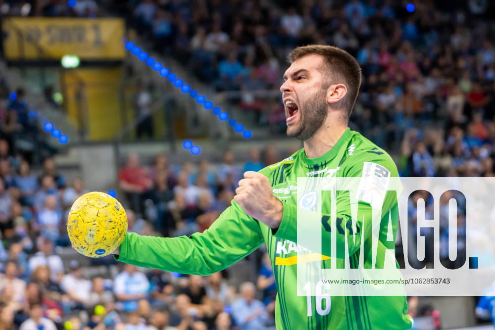Handball I Men I Season 2024 2025 I Bundesliga I 34 Matchday I TVB Stuttgart SC DHfK Leipzig I 08 06 2025 Miljan Vujovic 16, TVB Stuttgart cheers Stuttgart Porsche Arena Baden Württemberg Germany