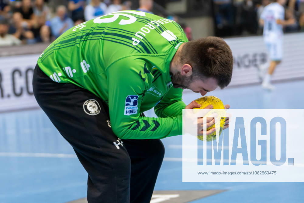 Handball I Men I Season 2024 2025 I Bundesliga I Matchday 34 I TVB Stuttgart SC DHfK Leipzig I 08 06 2025 Miljan Vujovic 16, TVB Stuttgart cheers and crushes the ball Stuttgart Porsche Arena Baden Württemberg Germany