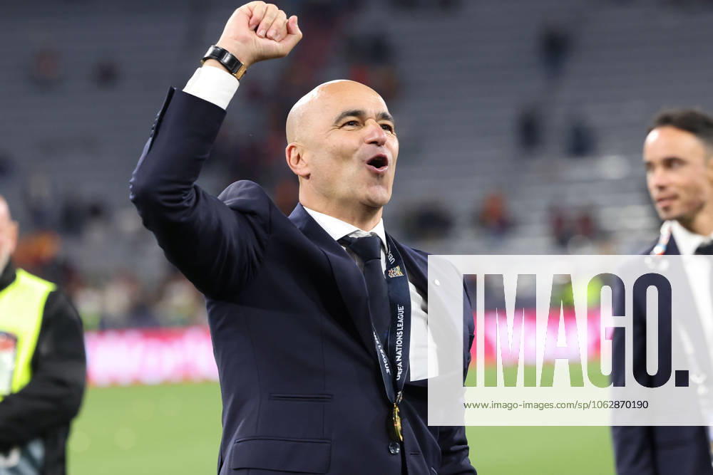 2025 06 08 UEFA Nations League 2024 25 Final Portugal Spain v l , Portugal s head coach, coach Roberto Martinez Portugal cheering after the end of the match UEFA REGULATIONS PROHIBIT ANY USE OF PHOTOGRAPHS as IMAGE SEQUENCES and or QUASI VIDEO