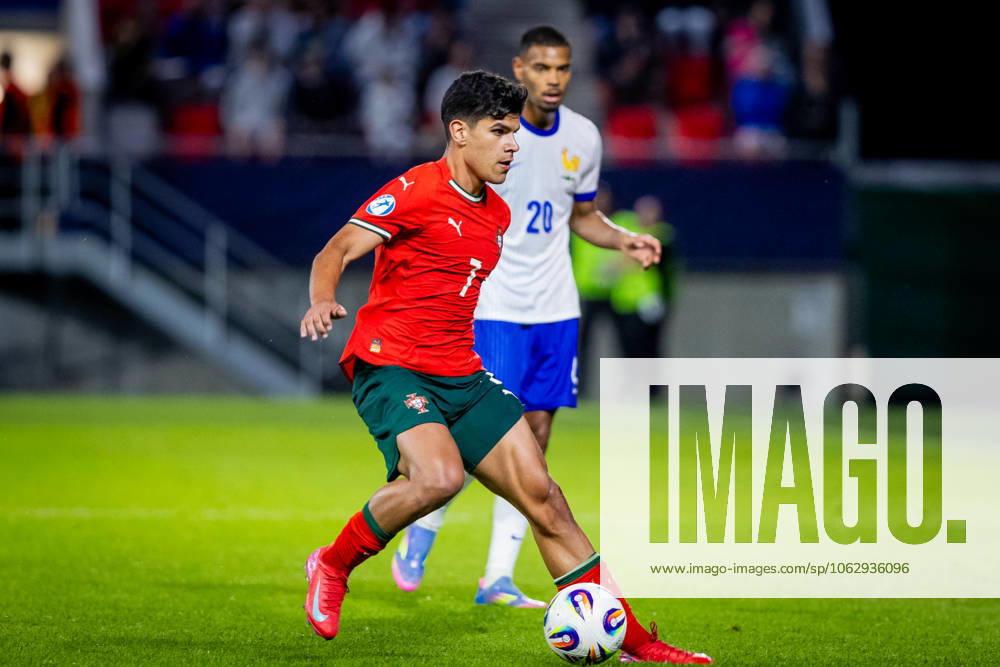 PORTUGAL U21, U 21 - FRANCE U21 Mateus Fernandes of Portugal during the UEFA European Under-21 Championship 2025 football match between Portugal U21 and France U21. Stadium Na Sihoti, Trencin, Slovakia, June 11, 2025. Photo by Branislav Racko