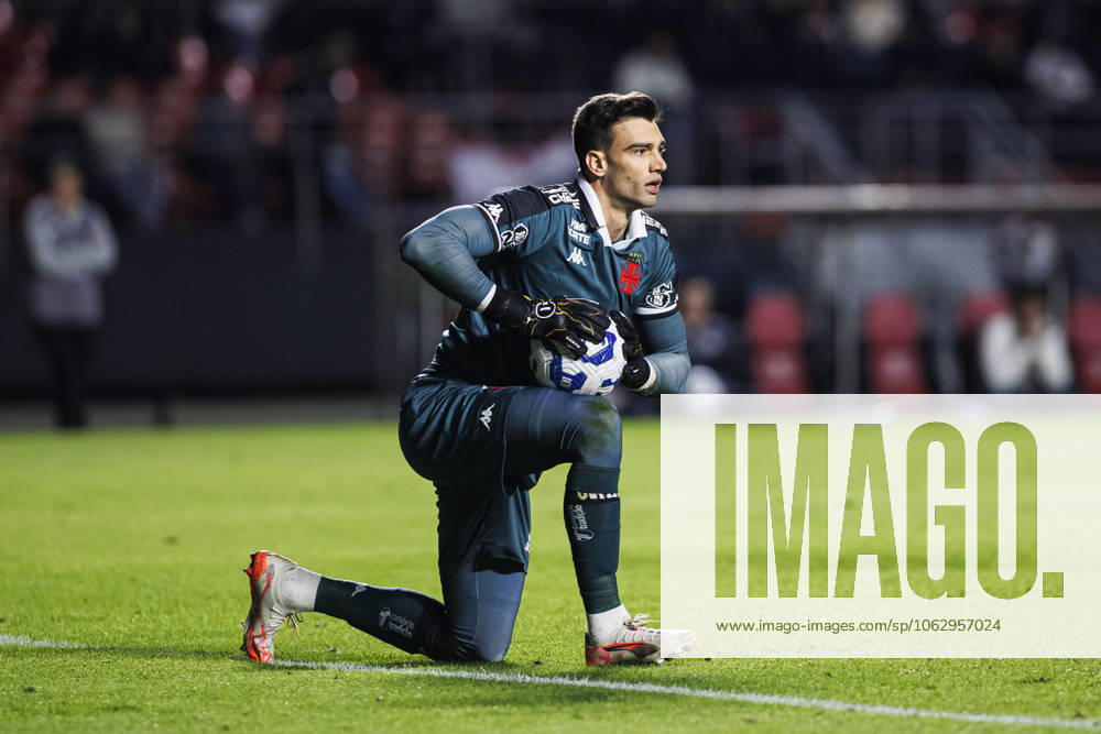Sao Paulo, Brazil June 12 Goalkeeper Leo Jardim of Vasco defends the ball during the Campeonato Brasileiro Serie A match between Sao Paulo and Vasco da Gama at Estadio do Morumbi on June 12, 2025 in Sao Paulo, Brazil Photo by William Oliveira JustPictures Sao Paulo Estadio do Morumbi Brazil