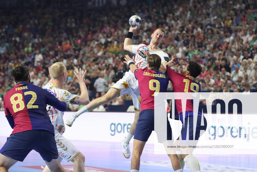 handball, EHF Champions League semi-final 2, FC Barcelona SC Magdeburg v l Felix Claar Magdeburg, 7 throws goal, Torschuetze, scores goal, Treffer, scores the goal Koeln