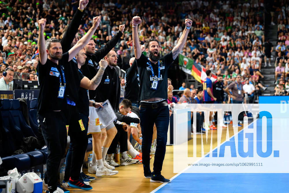 Cologne, Germany Handball EHF CL Final 4 Semi-Final Barca SC Magdeburg Coach Bennet Wiegert Magdeburg Jubel Freude Emotion Cologne Lanxess Arena North Rhine-Westphalia Germany