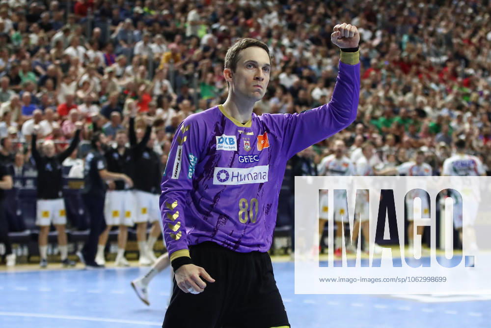 handball, EHF Champions League semi-final 2, FC Barcelona SC Magdeburg v l Nikola Portner Magdeburg, 80 jubilation, goal celebration, jubelt ueber das Tor, celebrate the goal, celebration Koeln