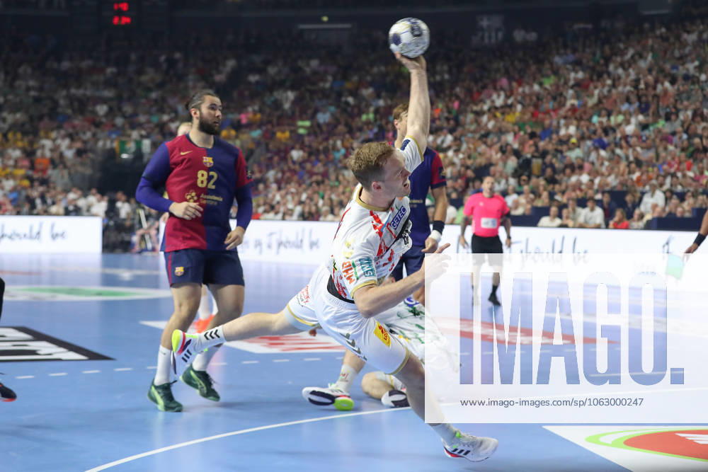 handball, EHF Champions League semi-final 2, FC Barcelona SC Magdeburg v l Omar Ingi Magnusson Magdeburg, 14 throws goal, goal scorer, scores goal, scores the goal Koeln
