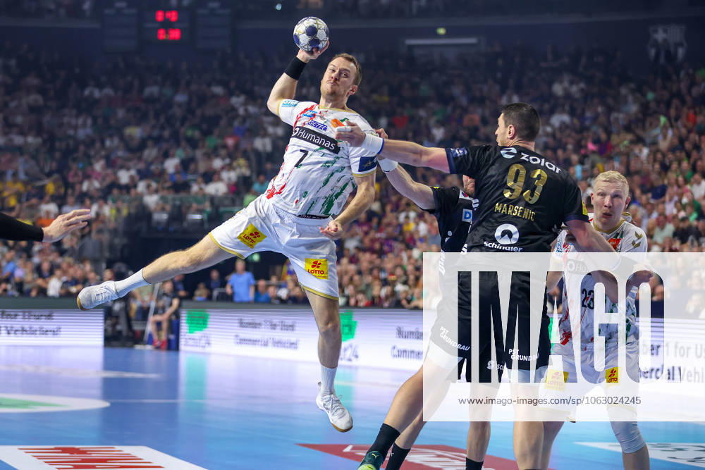 Handball, Final TruckScout24 EHF FINAL4, LANXESS arena Cologne, Füchse Berlin SC Magdeburg Felix Claar Magdeburg 07 vs Mijajlo Marsenic Fuechse Berlin 93 North Rhine-Westphalia Germany
