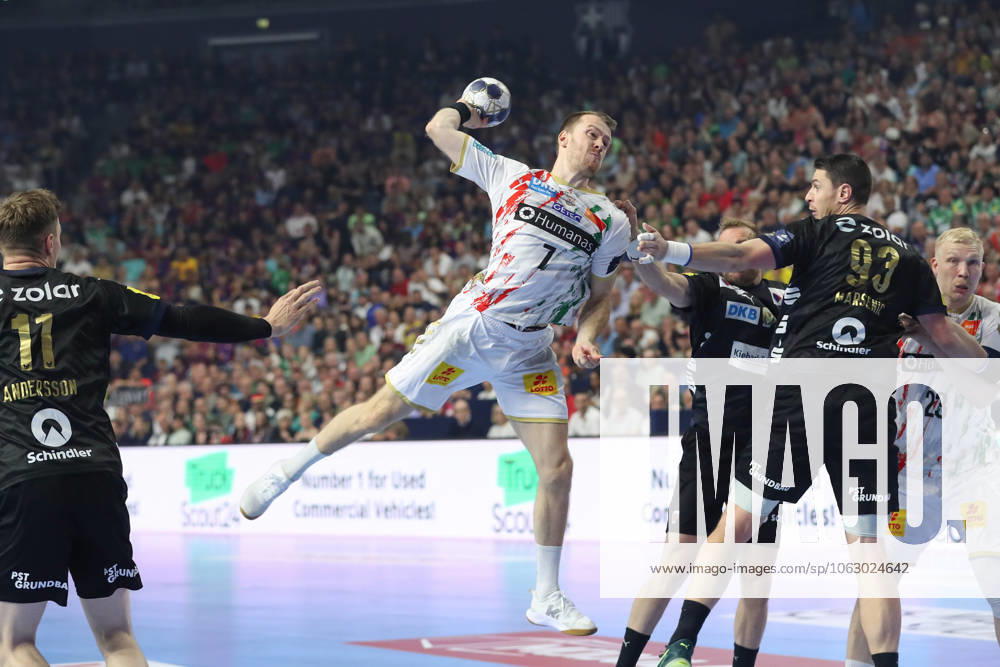 Handball, EHF Champions League Final, Füchse Berlin SC Magdeburg v l Felix Claar Magdeburg, 7 wirft Tor, Torschuetze, erzielt Tor, Treffer, scores the goal Koeln