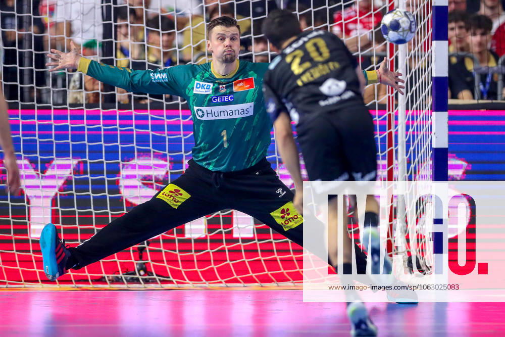 Handball, Final TruckScout24 EHF FINAL4, LANXESS arena Cologne, Füchse Berlin SC Magdeburg Goalkeeper Sergey Hernandez Magdeburg 01 Tim Freihöfer Fuechse Berlin 20 North Rhine-Westphalia Germany
