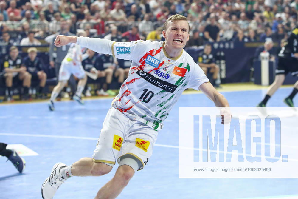 Handball, EHF Champions League Final, Fuechse Berlin SC Magdeburg v l Gisli Thorgeir Kristjansson Magdeburg, 10 Jubel, Torjubel, jubelt über das Tor, celebrate the goal, celebration Koeln
