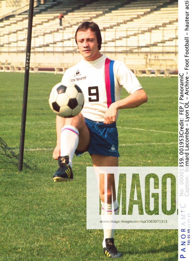 Lyon archive Bernard Lacombe - Lyon OL - Archive - Foot Football - hauteur action