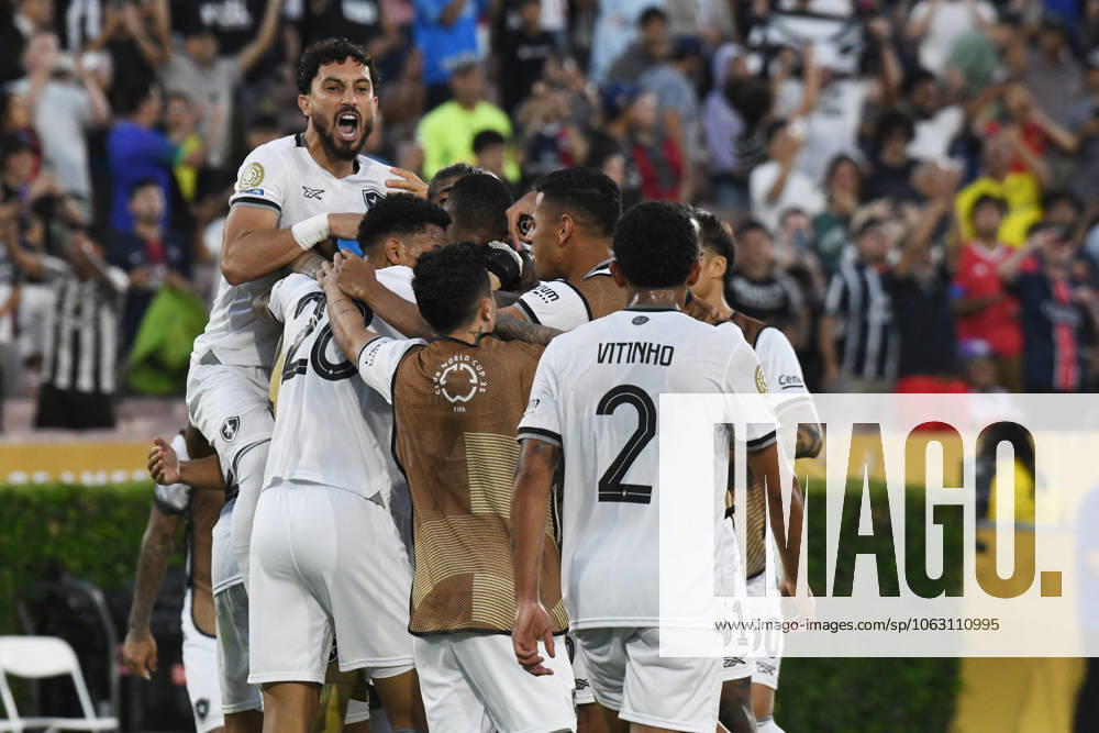 Paris Saint-Germain FC V Botafogo FR: Group B - FIFA Club World Cup 2025 Players of Botafogo celebrate their side s victory after the match between Paris Saint-Germain FC and Botafogo FR at Rose Bowl Stadium in Pasadena, LA, USA, on June 19., 2025 Los Angeles United States