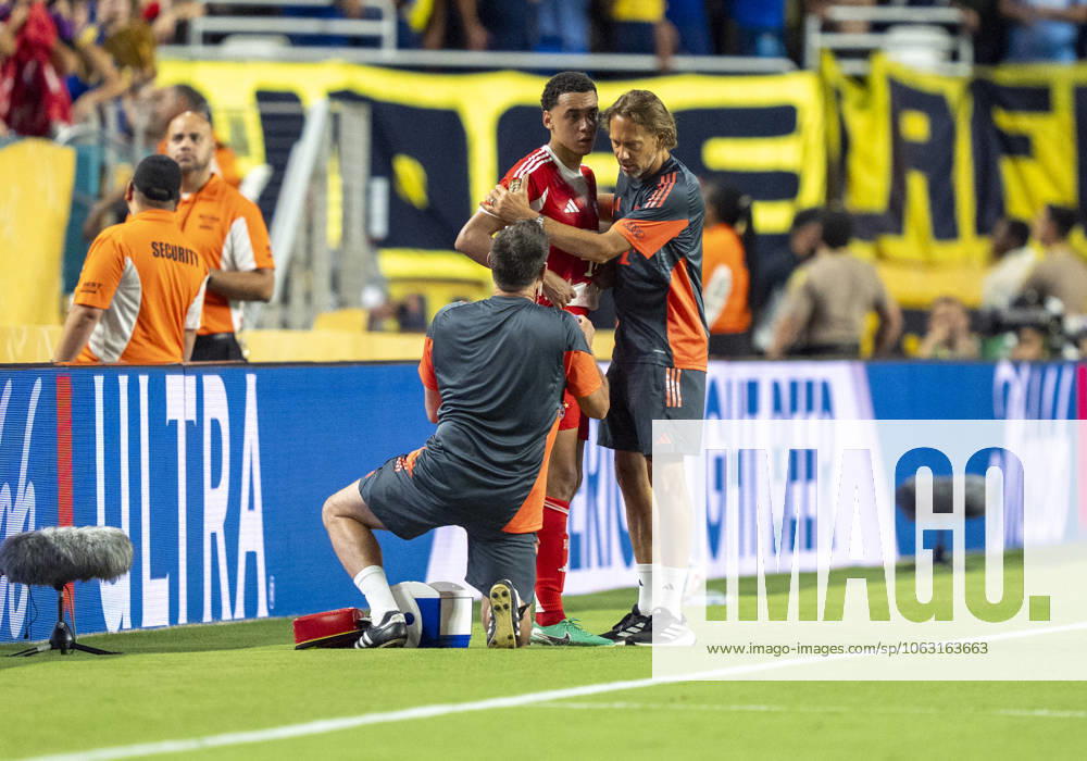 Jamal Musiala FC Bayern Muenchen, 42 being treated Injured FIFA Club World Cup FC Bayern Munich CA Boca Juniors 20 06 2025, FIFA Club World Cup FC Bayern Munich CA Boca Juniors at Hard Rock Stadium, Miami Gardens, Florida, USA