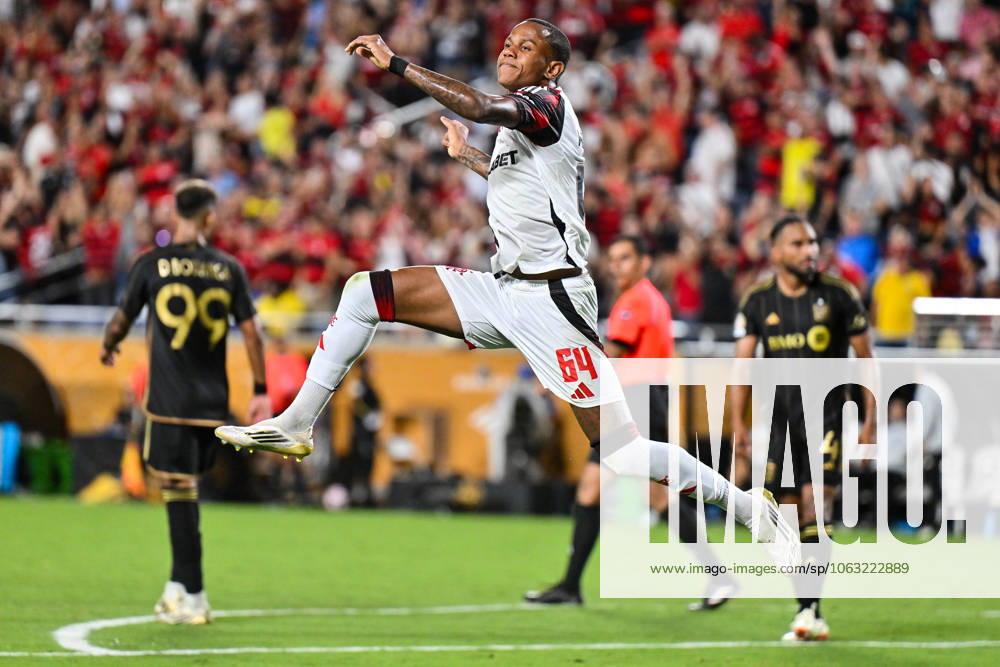 FIFA Club World Cup Los Angeles FC CR Flamengo 24 06 2025 Cheering after the goal to 1 1 druch WALLACE YAN Flamengo 64 Tor Torschuetze Freude Happy FIFA Club World Cup Los Angeles FC CR Flamengo, Camping World Stadium am 24 06 2025 NOT FOR SALE IN USA