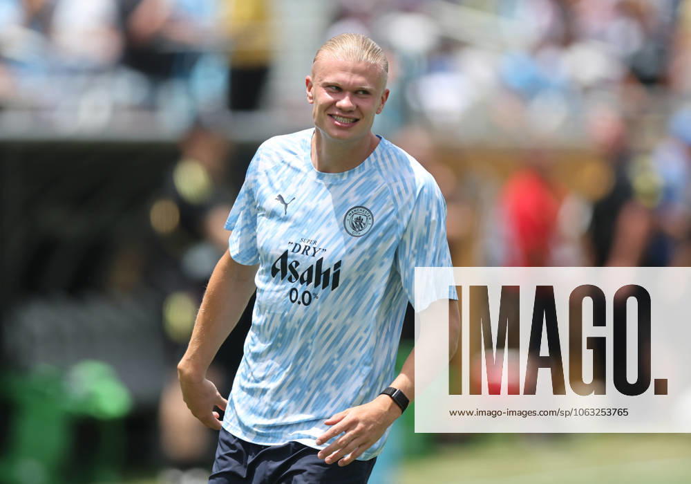 Orlando, USA, 26th June 2025. Erling Haaland of Manchester City warms up during the Juventus vs Manchester City FIFA Club World Cup match at Camping World Stadium, Orlando. Picture credit should read: David Klein Sportimage . SPI_020_DK_Juventus_Man_City SPI-3993-0019