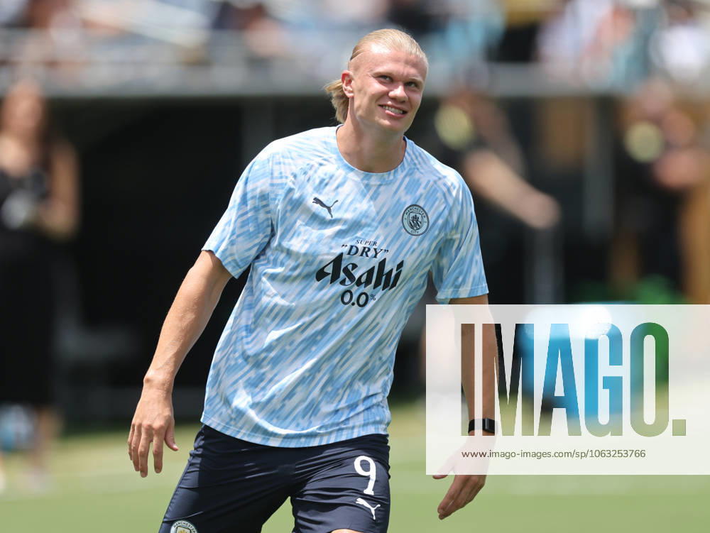 Orlando, USA, 26th June 2025. Erling Haaland of Manchester City warms up during the Juventus vs Manchester City FIFA Club World Cup match at Camping World Stadium, Orlando. Picture credit should read: David Klein Sportimage . SPI_021_DK_Juventus_Man_City SPI-3993-0020