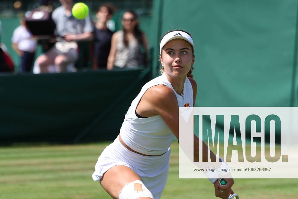 TENIS WIMBLEDON 2025 LONDYN 260625 N Z IVA JOVIC Z USA W MECZU TRZECIEJ RUNDY KWALIFIKACJI PRZECIWKO KATARZYNA KAWA MARCIN CHOLEWINSKI NEWSPIX.PL TENNIS WIMBLEDON 2025 LONDON 26062025 IVA JOVIC OF USA DURING THE MATCH AGAINST KATARZYNA KAWA IN THE THIRD ROUND OF QUALIFICATION NEWSPIX.PL --- newspix.pl