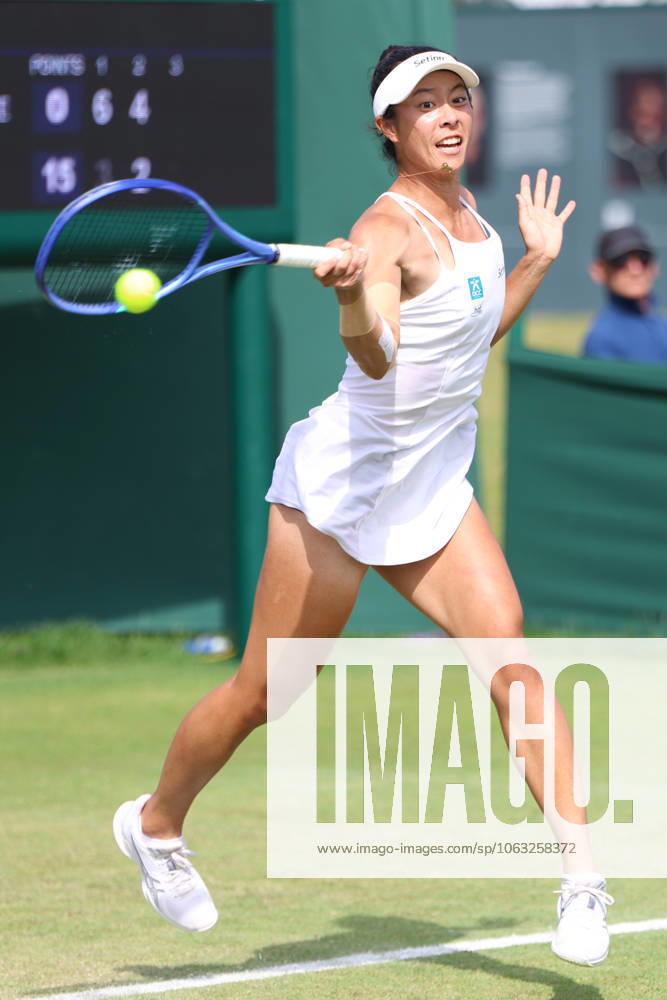 ENA SHIBAHARA of Japan during the match against L. Fruhvirtova of Czech Republic in the third round of qualification of Championships 2025 at Wimbledon AELTC in London. London England - ZUMAc278 20250626_zsp_c278_030