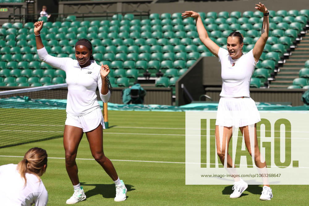 COCO GAUFF of USA and ARYNA SABALENKA during dancing after the practice session before Championships 2025 at Wimbledon AELTC in London. London England - ZUMAc278 20250627_zsp_c278_008