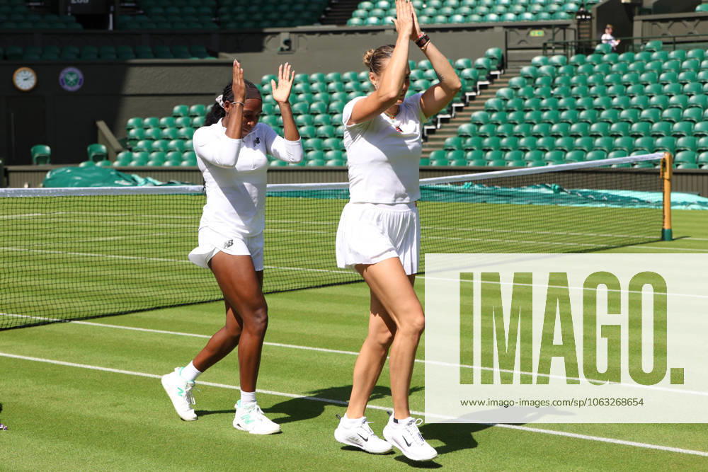 COCO GAUFF of USA and ARYNA SABALENKA during dancing after the practice session before Championships 2025 at Wimbledon AELTC in London. London England - ZUMAc278 20250627_zsp_c278_010