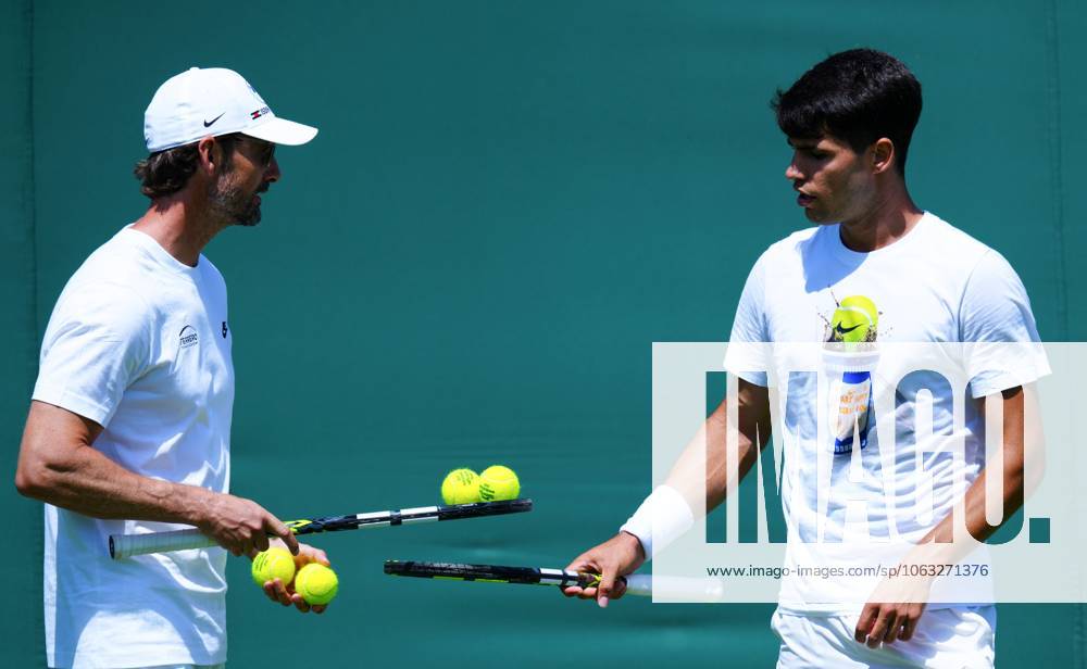 Carlos Alcaraz practices with coach Juan Carlos Ferrero Wimbledon Tennis Championships, Friday Practice, The All England Lawn Tennis and Croquet Club, London, UK - 27 Jun 2025London The All England Lawn Tennis and United Kingdom