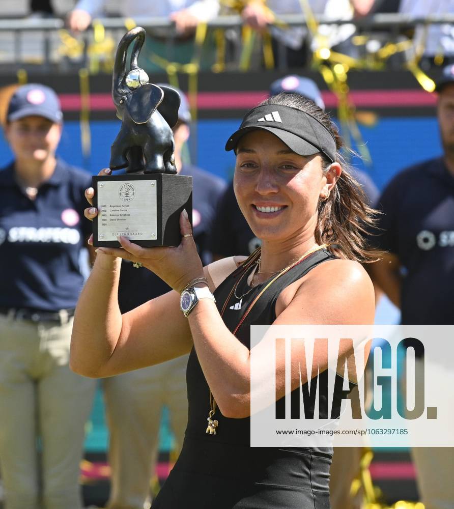 Bad Homburg OPEN 2025 Womens Tennis Tournament WTA FINAL Jessica Pegula USA vs Iga Swiatek POL Picture shows the winner Jessica Pegula USA