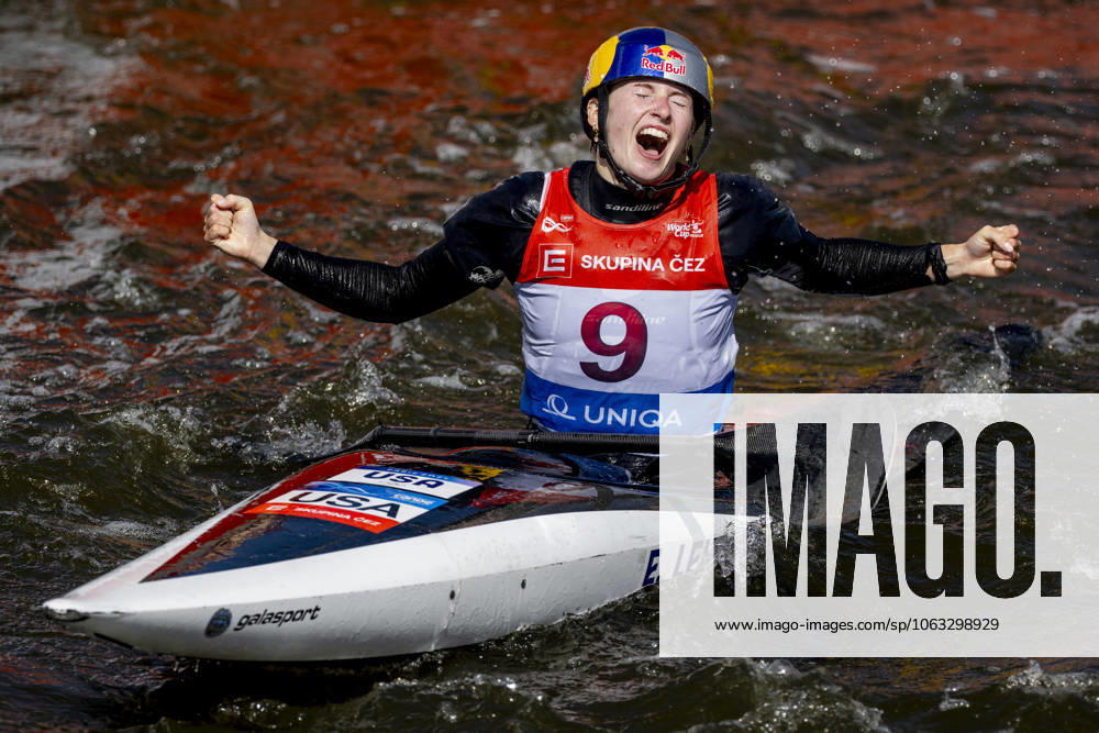 Bilder des Jahres 2025, Sport 06 Juni Evy Leibfarth from USA reacts in Women s Kayak Final (K1) within 2025 ICF Canoe Slalom World Cup in Prague, Czech Republic, on June 28, 2025. (CTKxPhoto OndrejxDeml) CTKPhotoP2025062804075 CTKPhotoP2025062804075
