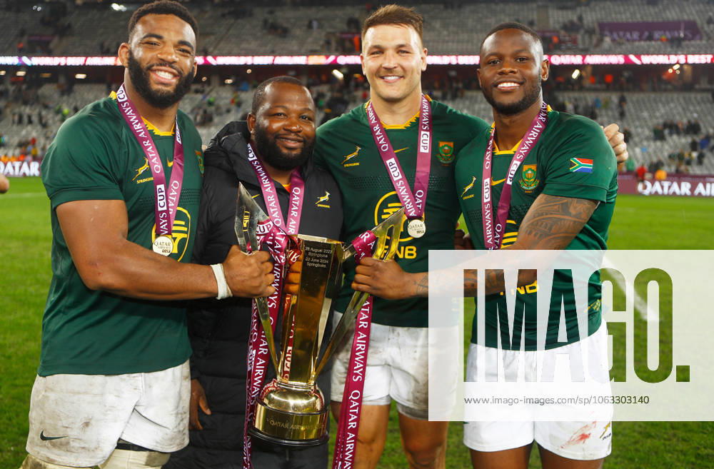 Qatar Airways Cup, DHL Stadium, Cape Town, South Africa 29 6 2025 South Africa vs Barbarians Vincent Tshituka, Ox Nche, Andre Esterhuizen and Aphelele Fassi of South Africa celebrate after the match Vincent Tshituka, Ox Nche, Andre Esterhuizen and Aphelele Fassi celebrate after the match 29 6 2025