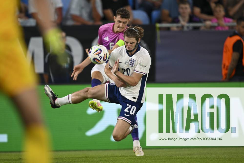 BRATISLAVA - Eric Martel of Germany U21, U 21 Alex Scott of England U21 (l-r) at the National Football Stadium during the Under-21 European Championship, EM, Europameisterschaft final between Young England and Young Germany. ANP Hollandse Hoogte UEFA European Under-21 Championship 2025 Final 2024 25 ANPxSportx xGerritxvanxKeulenxIVx 530646582 originalFilename: 530646582