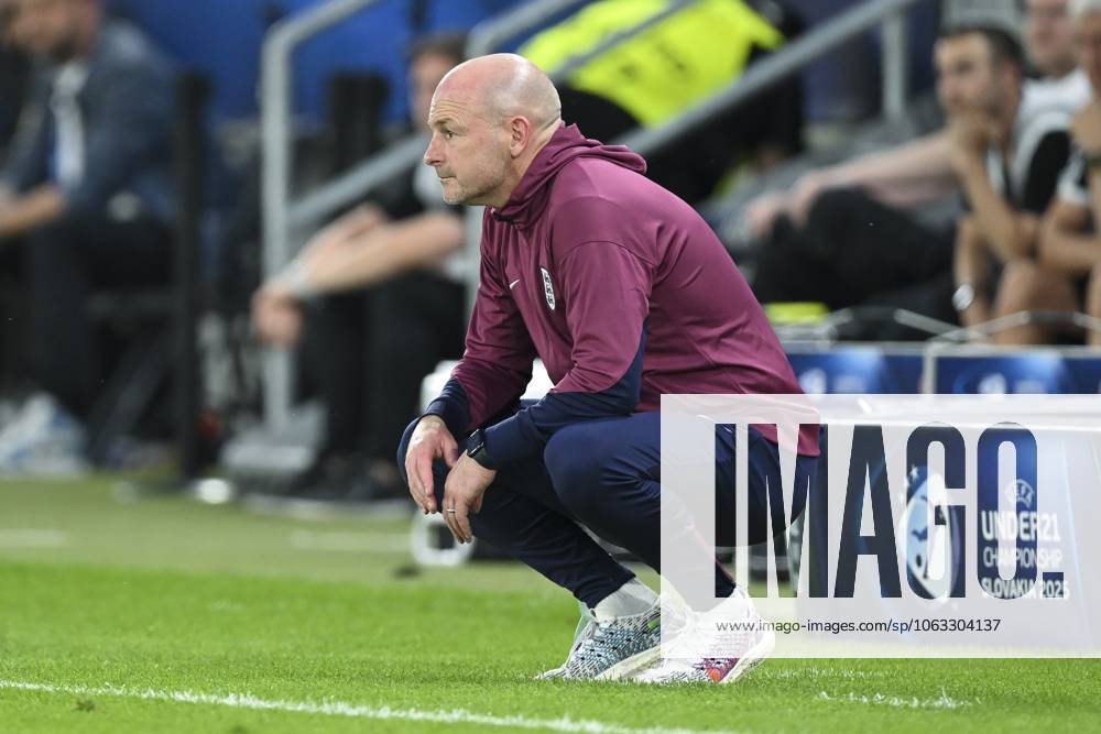BRATISLAVA - England U21, U 21 coach Lee Carsley at the National Football Stadium during the Under-21 European Championship, EM, Europameisterschaft final between Young England and Young Germany. ANP Hollandse Hoogte UEFA European Under-21 Championship 2025 Final 2024 25 ANPxSportx xGerritxvanxKeulenxIVx 530646601 originalFilename: 530646601